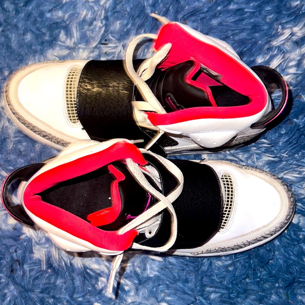 Air Jordan - Picture 2 of 5
